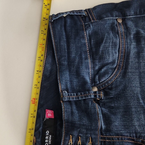 Torrid Shorts Womens Size 18 Bemurda Denim HAS FLAWS - Picture 5 of 8